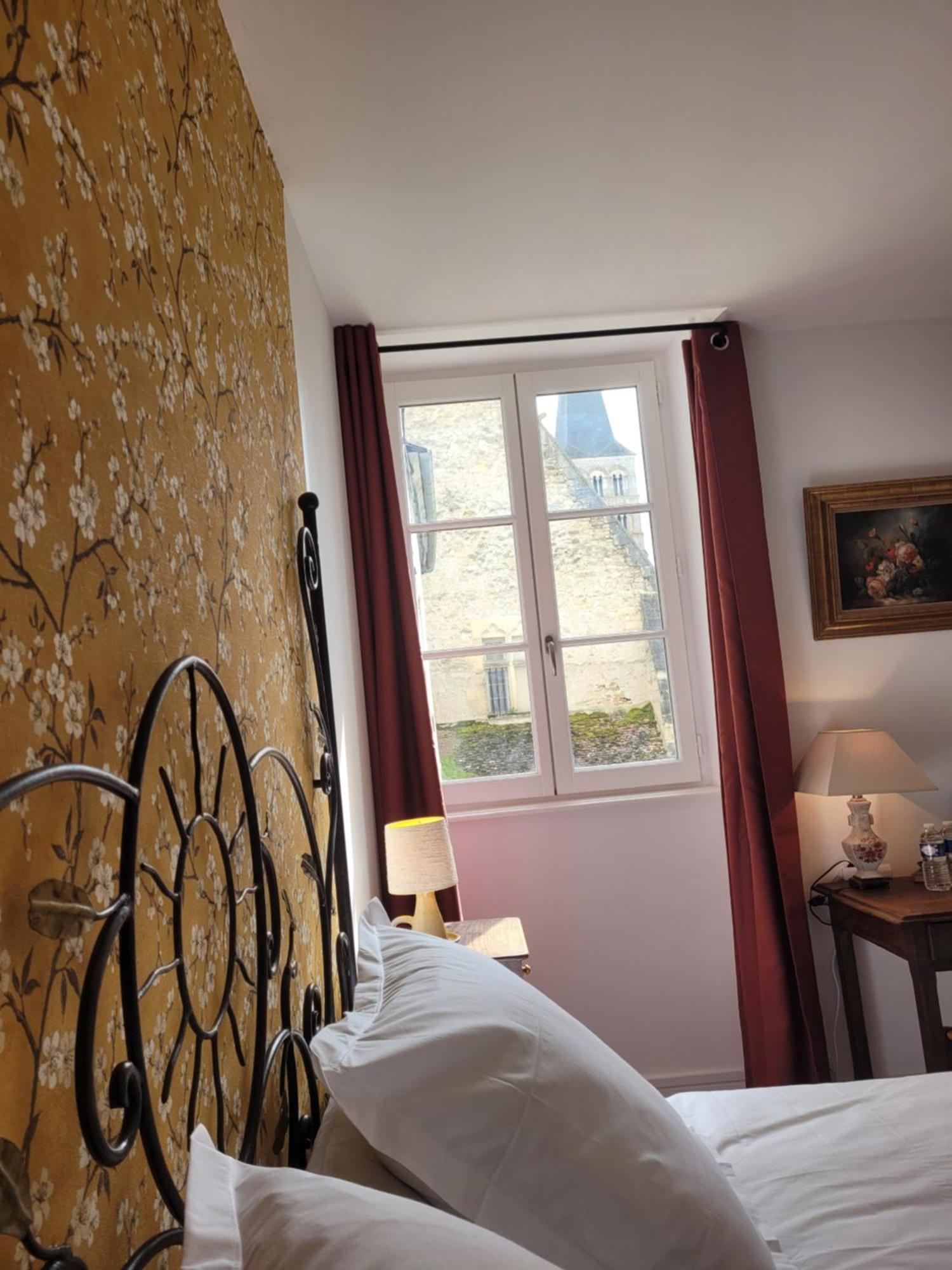 La Charité-sur-Loire La Cour Du Chateau المظهر الخارجي الصورة
